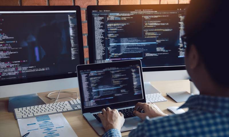 数据科学选型:R与Python如何赋能乡宁县网站建设?
